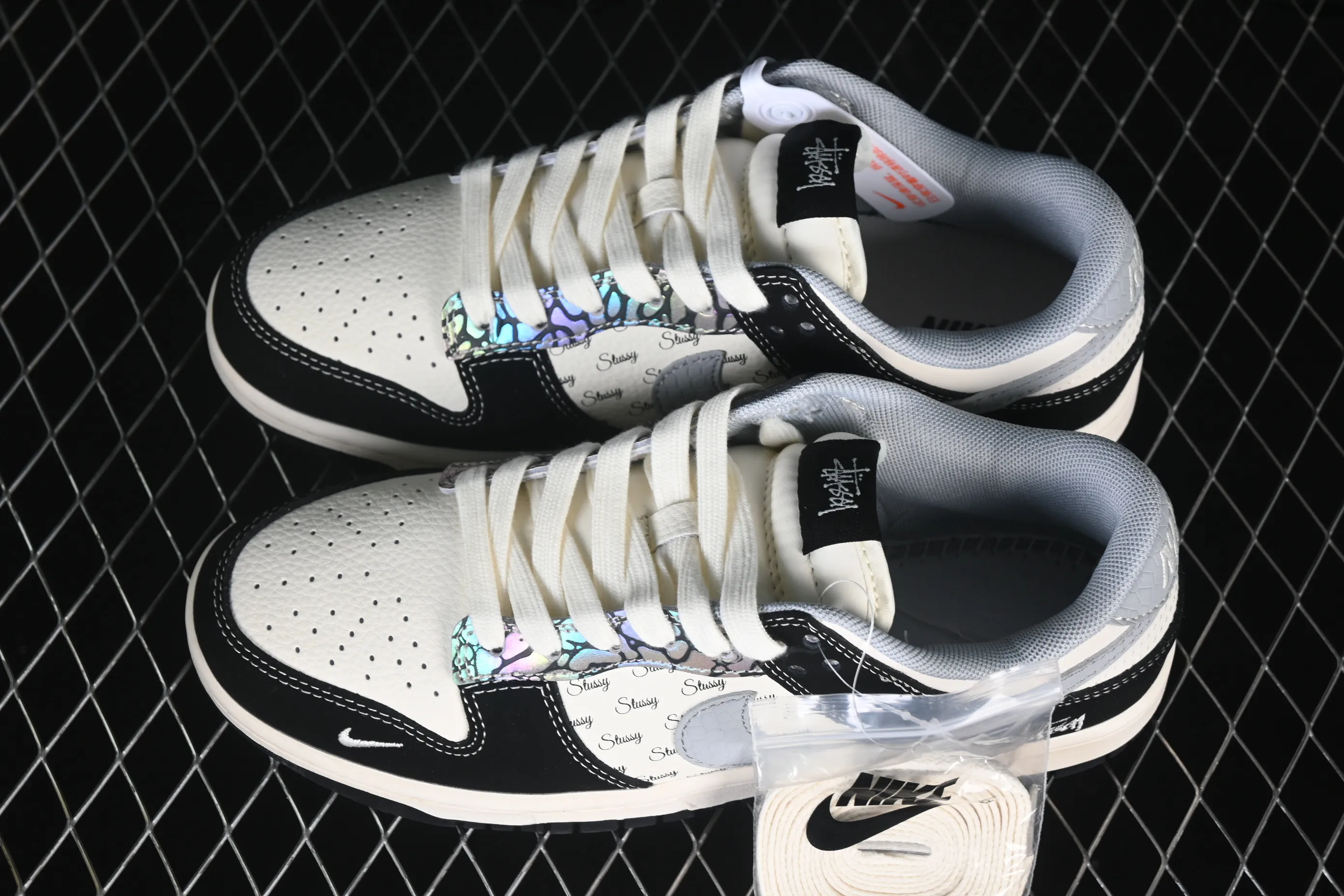 All categories Nk SB Dunk Series Nk SB Dunk Low High-end customized low-top sneakers Nike SB Dunk Low Stusi co-branded high-end customized low-top casual sneakers XS6089-635